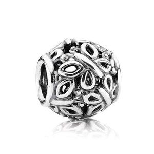 ❣️ Pandora Butterfly Garden Charm
